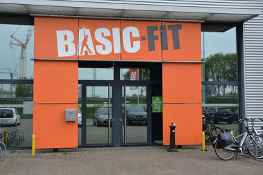 Basic-Fit Oosterhout Beneluxweg 24/7
