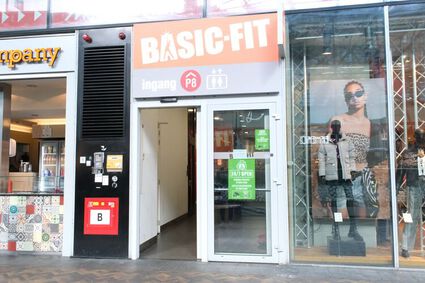 Basic-Fit Zoetermeer Burgemeester van Leeuwenpassage 24/7