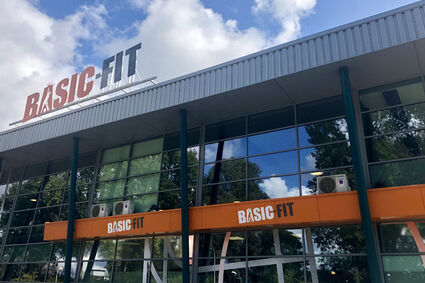 Front Building Ter Steeghe Ring Zwijndrecht