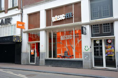 Basic-Fit Amsterdam Amstelstraat 24/7 Basic-Fit Amsterdam Amstelstraat 24/7