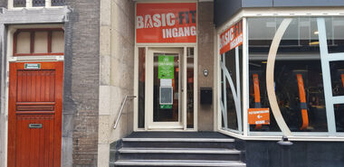 Basic-Fit Vlaardingen Hoogstraat 24/7 Basic-Fit Vlaardingen Hoogstraat 24/7